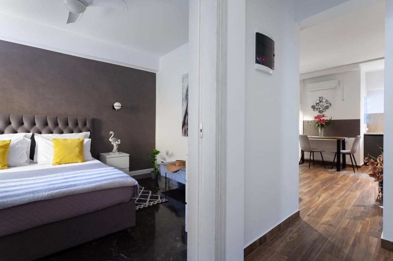 Seaside Apartment By Flisvos Marina Ateny Zewnętrze zdjęcie